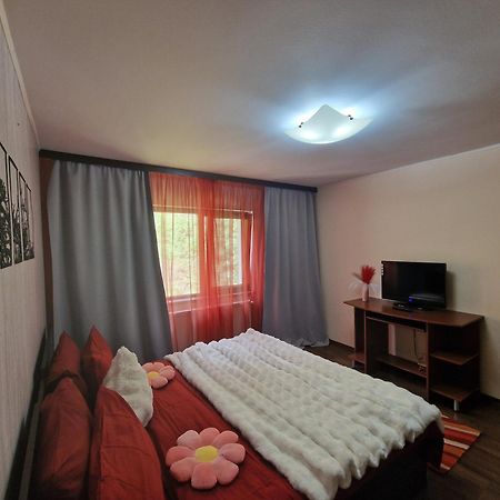 Apartament Red & Yellow Slănic-Moldova Dış mekan fotoğraf
