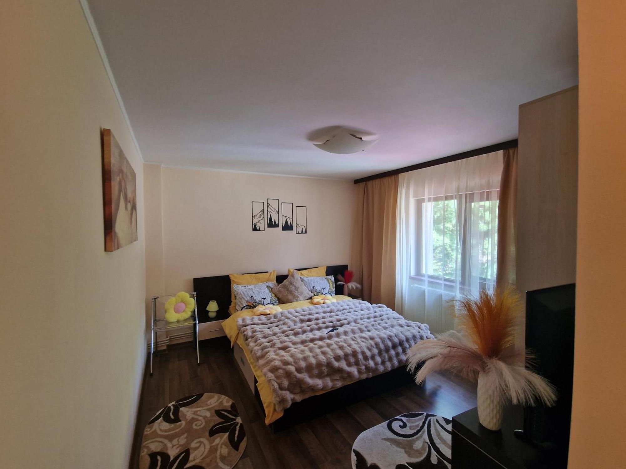 Apartament Red & Yellow Slănic-Moldova Dış mekan fotoğraf