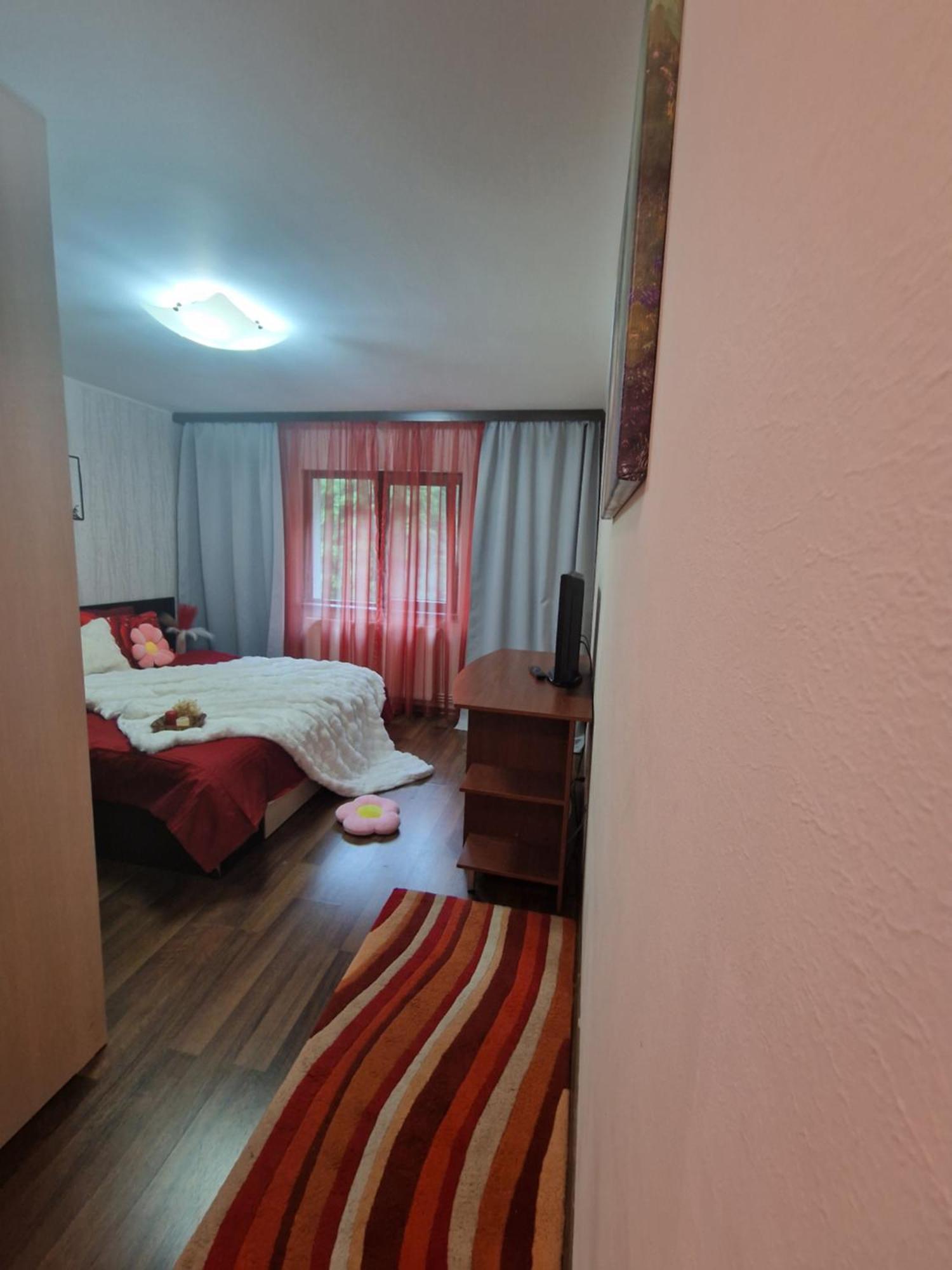 Apartament Red & Yellow Slănic-Moldova Dış mekan fotoğraf