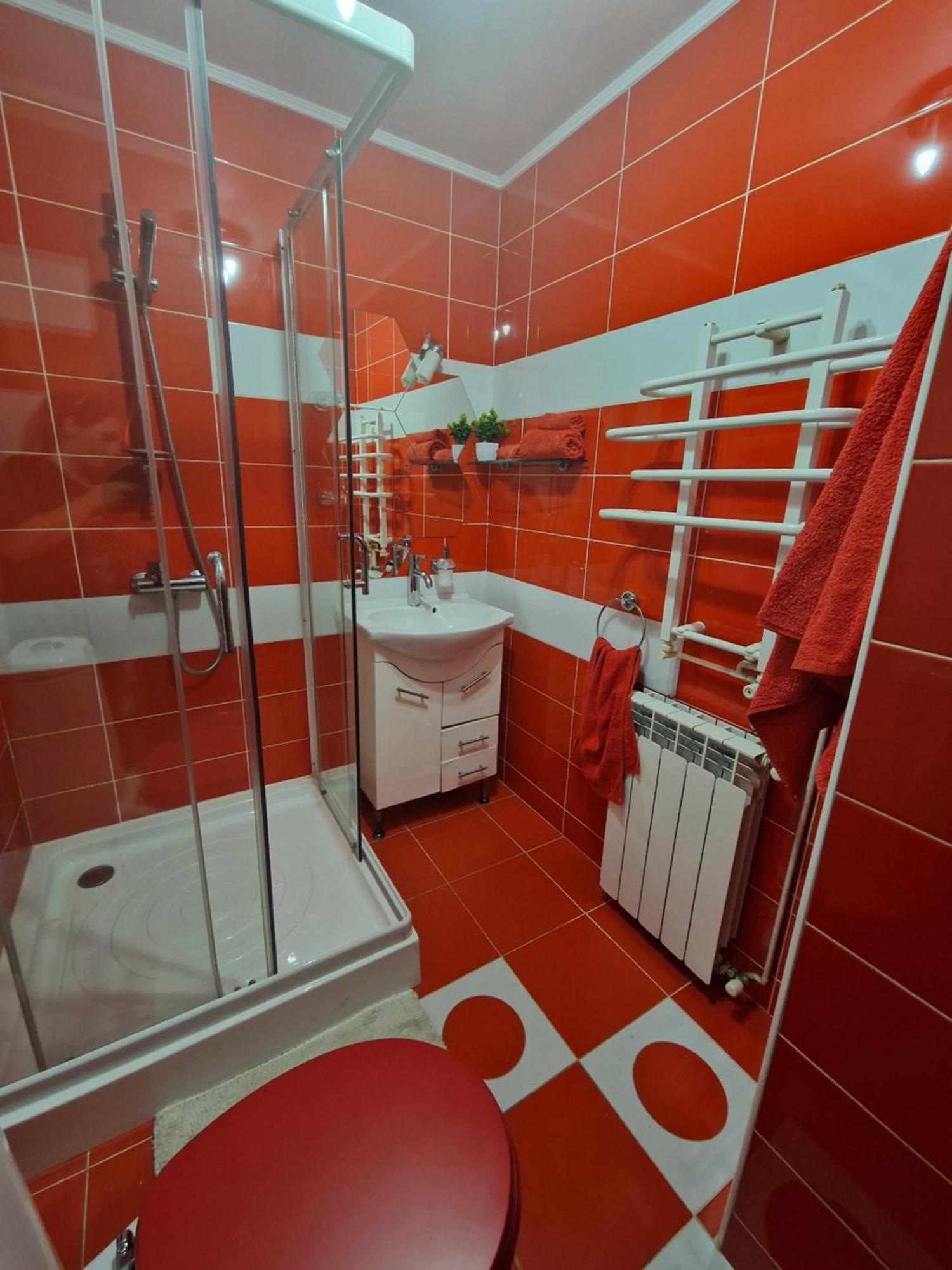 Apartament Red & Yellow Slănic-Moldova Dış mekan fotoğraf